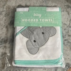 10/$10 Bitsy Hooded Towel